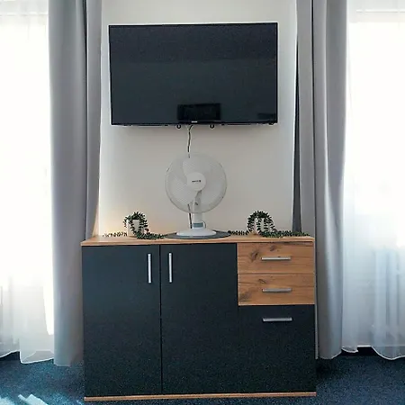 Morava 309 Safarikova 855 * 우헤르스케 흐라디슈테